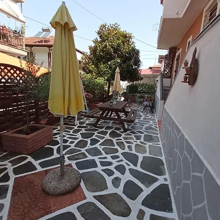 Marika House * סטאברוס