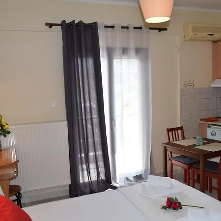 Marika House * סטאברוס