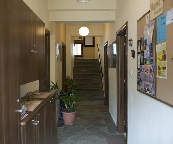 Marika House スタブロス