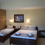 Marika House * 斯塔夫罗斯